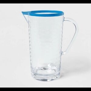 Brand new threshold clear w/blue accents 1.8 quart cold beverage plastic